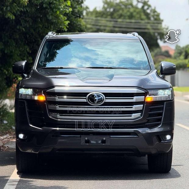 Toyota Land Cruiser 2024 Gray
