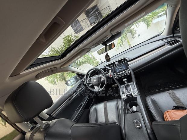 Honda Civic Touring Sedan 2019 Black