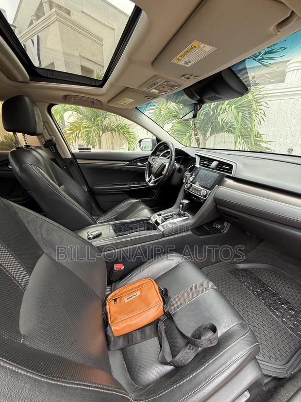 Honda Civic Touring Sedan 2019 Black