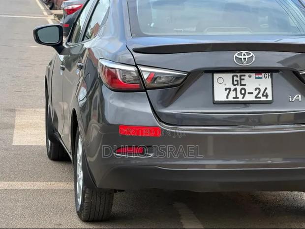 Toyota Yaris iA 1.5 FWD 2018 Gray