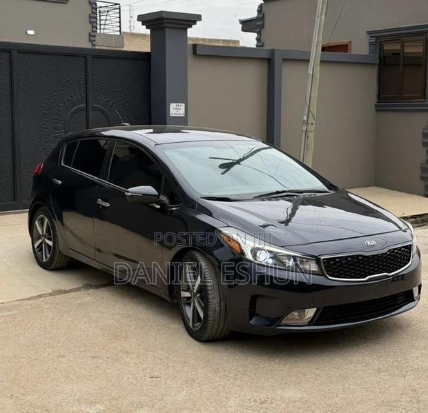 Kia Forte EX Hatchback 2017 Black