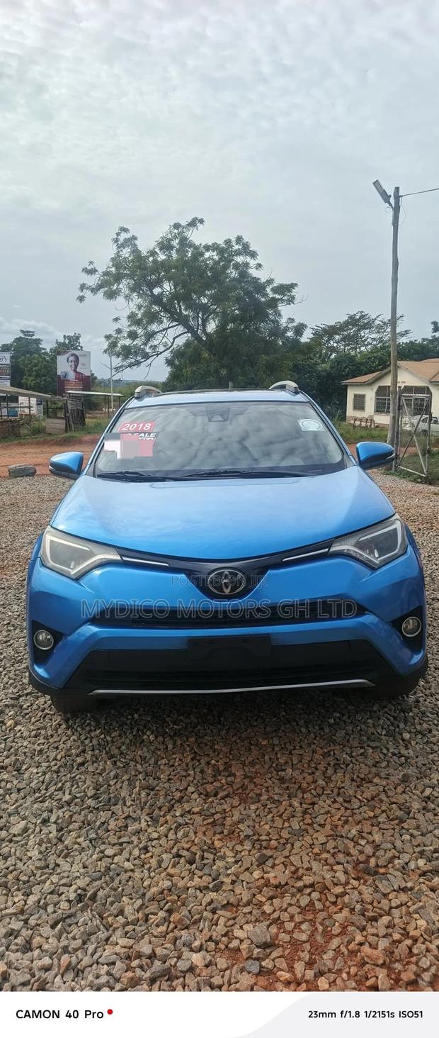 Toyota RAV4 XLE 4dr SUV AWD (2.5L 4cyl 6A) 2018 Blue