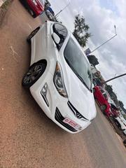 Hyundai Elantra Limited Sedan FWD (1.8L 4cyl 6A) 2016 White for sale