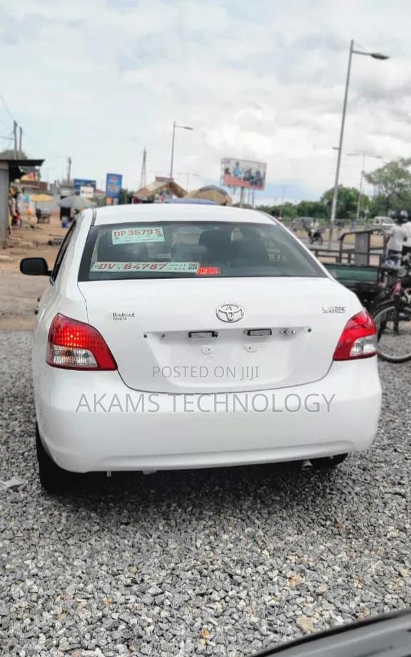 Toyota Yaris 2012 White