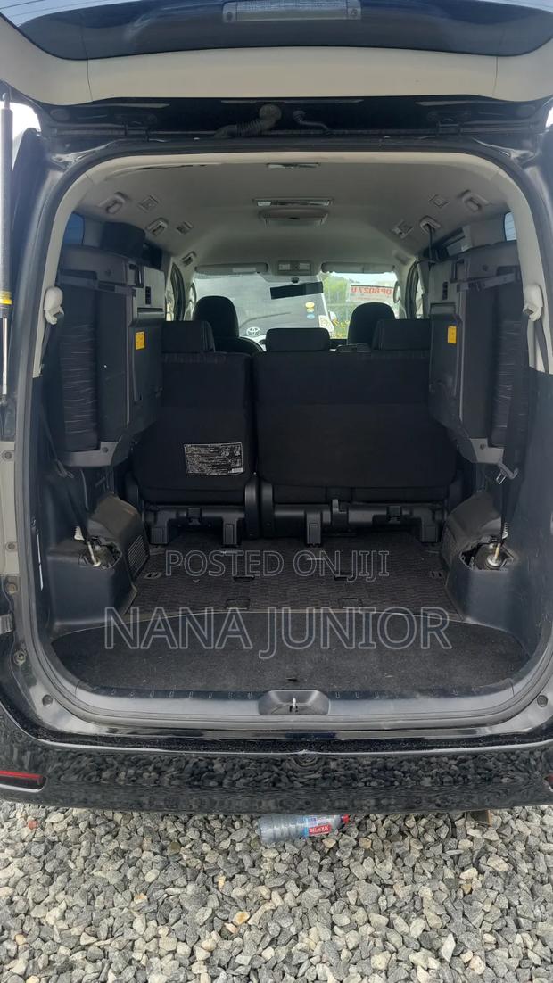 Toyota Voxy 2012 Black