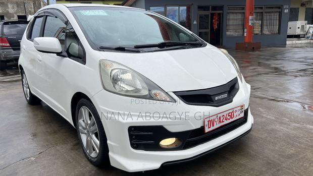 Honda Fit Automatic 2011 White