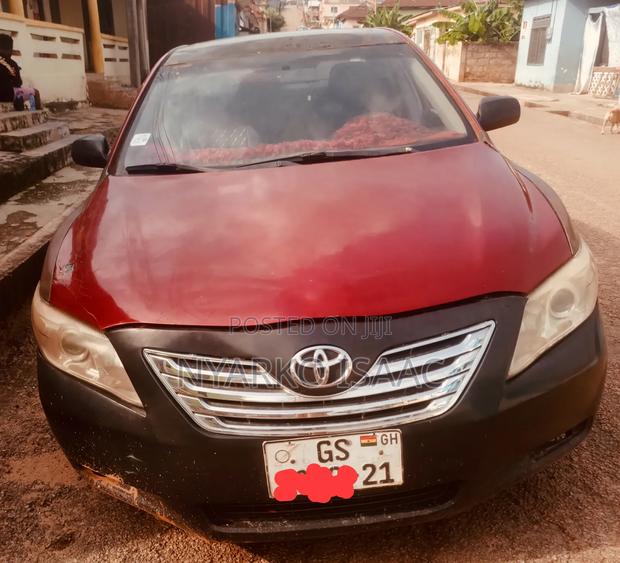 Toyota Camry Base 4dr Sedan (2.5L 4cyl 6M) 2010