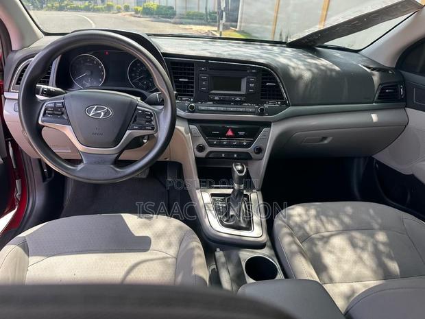 Hyundai Elantra 2017 Red