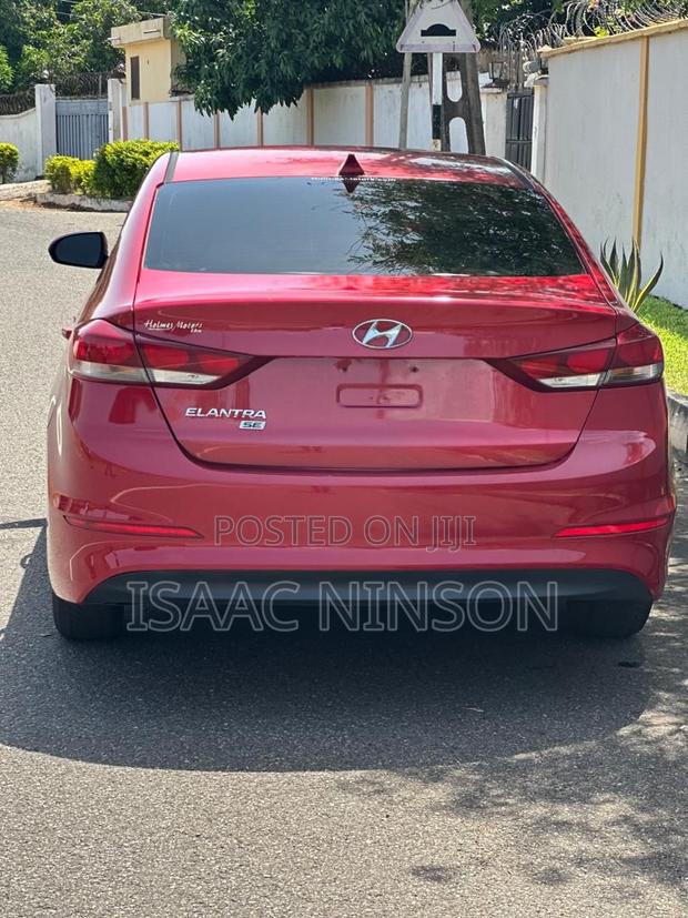 Hyundai Elantra 2017 Red