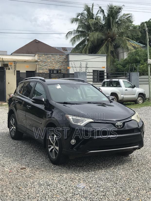 Toyota RAV4 XLE 4dr SUV AWD (2.5L 4cyl 6A) 2018 Black