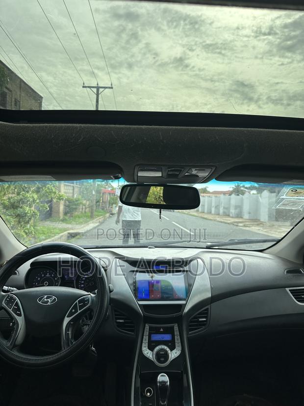 Hyundai Elantra Limited Sedan FWD (1.8L 4cyl 6A) 2013 Silver