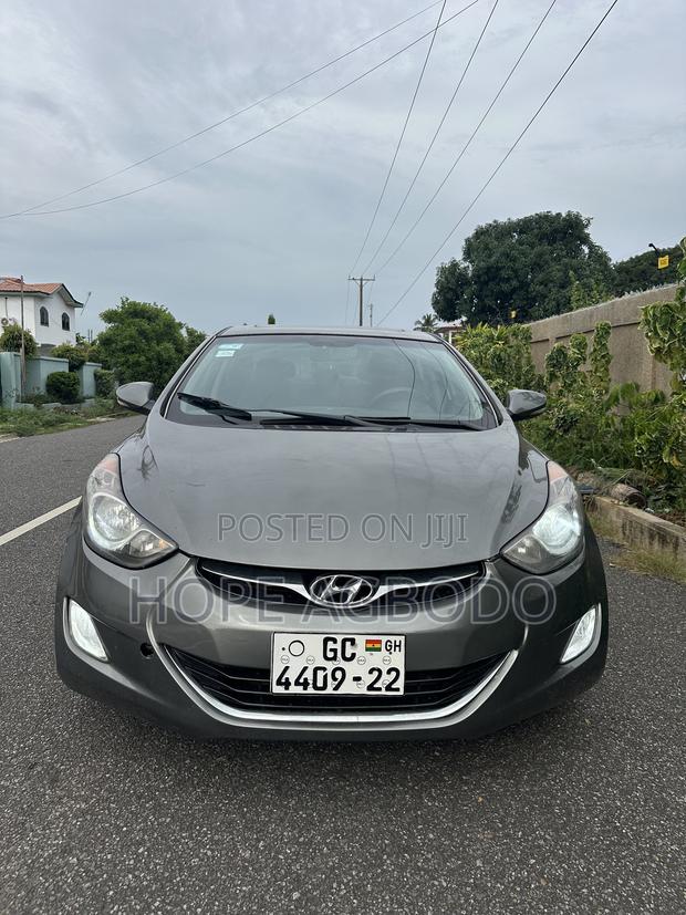 Hyundai Elantra Limited Sedan FWD (1.8L 4cyl 6A) 2013 Silver