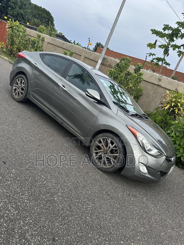 Hyundai Elantra Limited Sedan FWD (1.8L 4cyl 6A) 2013 Silver