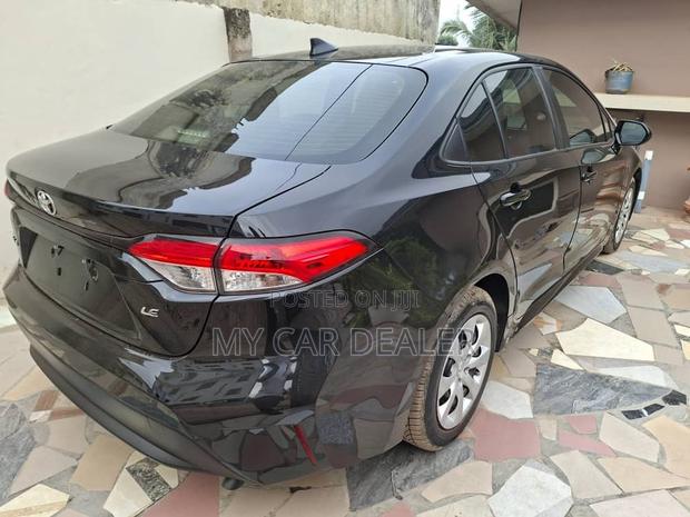 Toyota Corolla LE 2021 Black