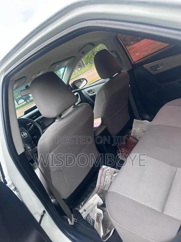 Toyota Corolla S w/Special Edition Pkg (1.8L 4cyl CVT) 2016 Gray