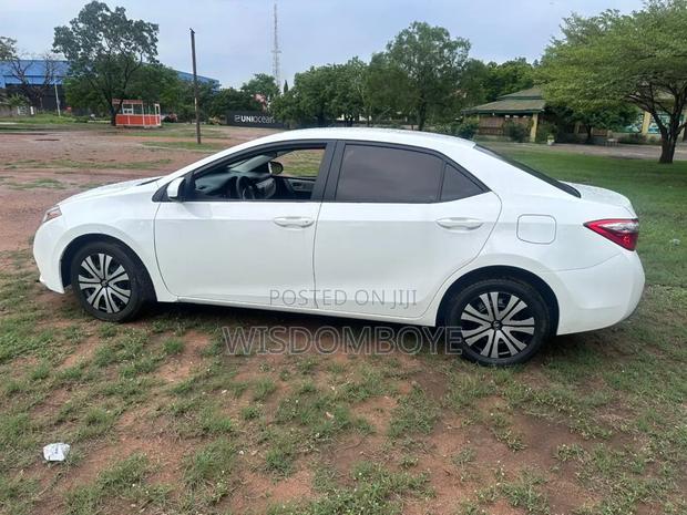 Toyota Corolla S w/Special Edition Pkg (1.8L 4cyl CVT) 2016 Gray