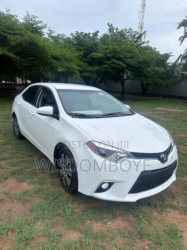 Toyota Corolla S w/Special Edition Pkg (1.8L 4cyl CVT) 2016 Gray