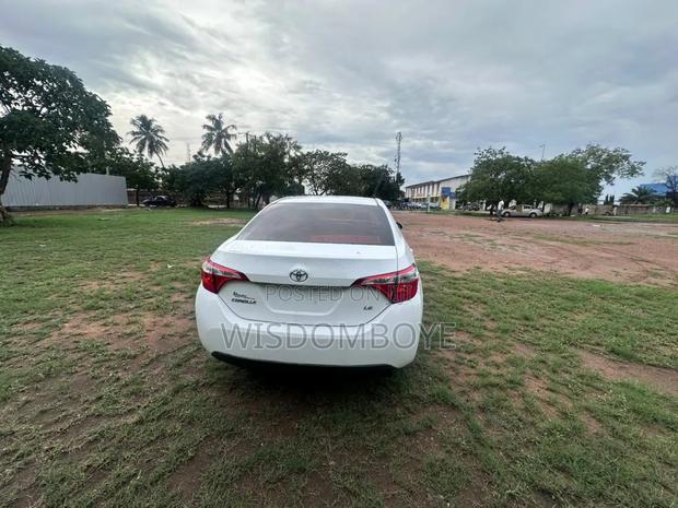 Toyota Corolla S w/Special Edition Pkg (1.8L 4cyl CVT) 2016 Gray