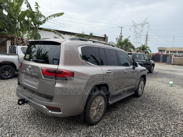 New Toyota Land Cruiser LC300 2025 Brown