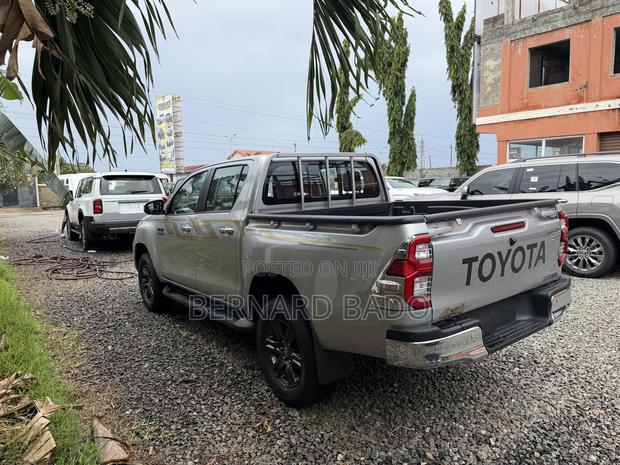 New Toyota Hilux 2025 Green