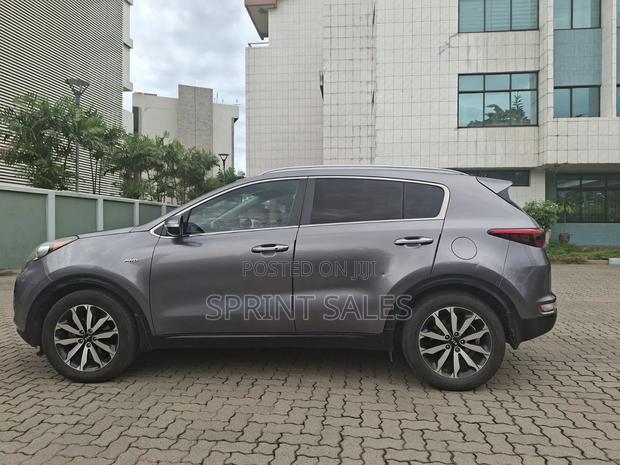 Kia Sportage EX 4dr SUV (2.4L 4cyl 6A) 2017 Gray