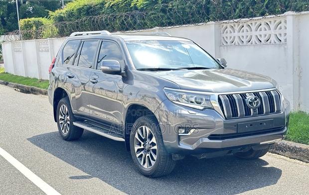 New Toyota Land Cruiser Prado 2023 Gray