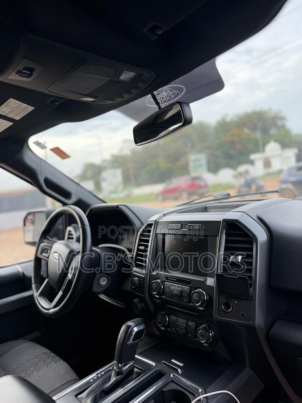 Ford F-150 2019 Silver