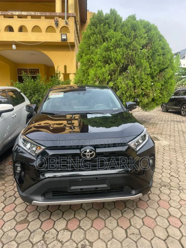Toyota RAV4 XLE AWD 2023 Black