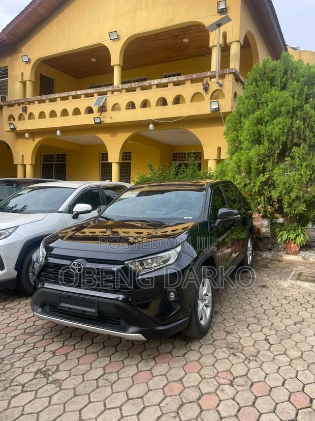 Toyota RAV4 XLE AWD 2023 Black