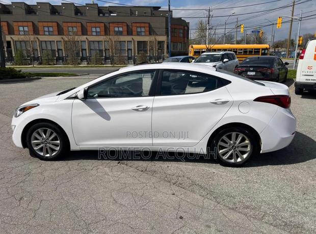 Hyundai Elantra 2016 White