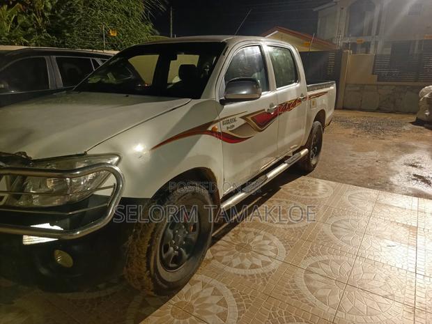 Toyota Hilux 2.7 VVT-i 4X4 SRX 2009 White