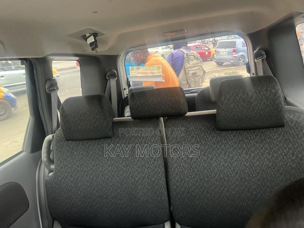 Toyota Sienta 1.5 AWD 2013 Gray