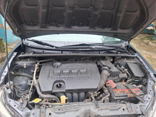Toyota Corolla LE 4dr Sedan (1.8L 4cyl CVT) 2016 Blue