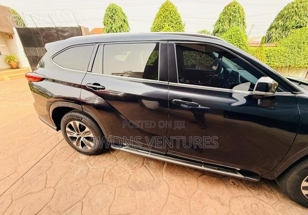 Toyota Highlander 2021 Black