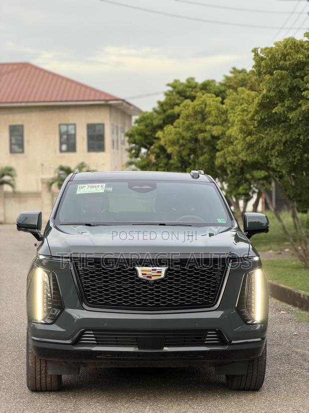 Cadillac Escalade 4WD 4dr Premium Luxury Platinum 2025 Gray