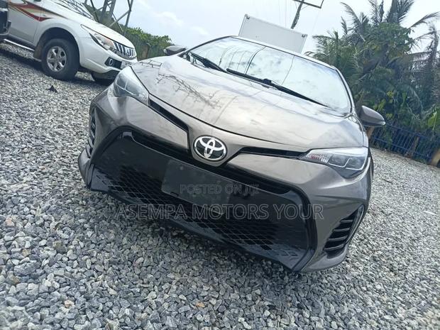 Toyota Corolla L 4dr Sedan (1.8L 4cyl CVT) 2017 Gray