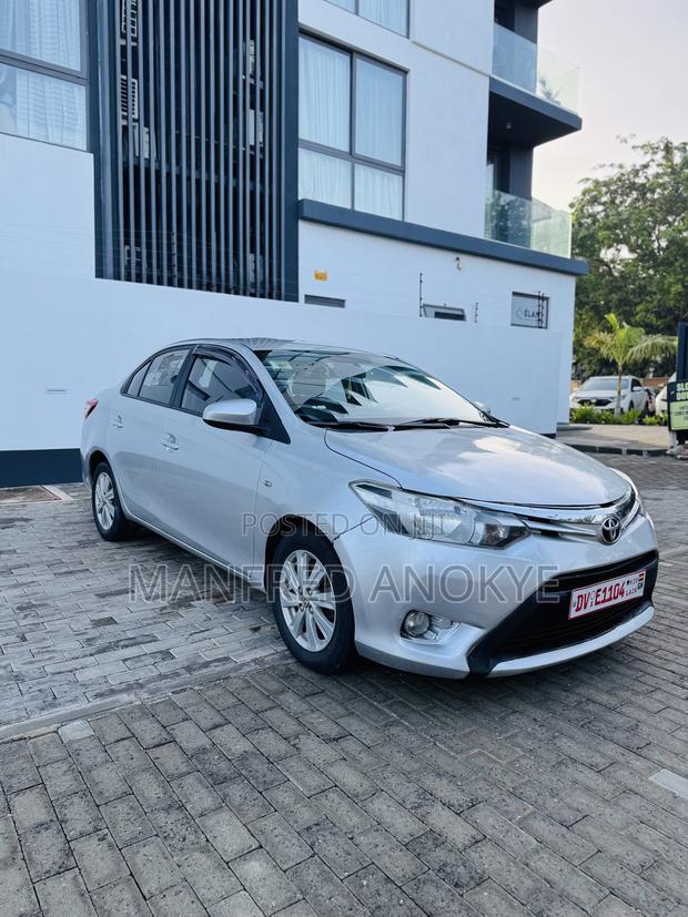 Toyota Yaris 2014 Silver
