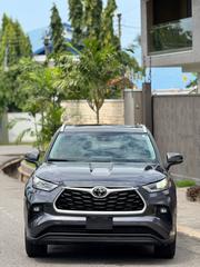 Toyota Highlander XLE 2022 Gray for sale