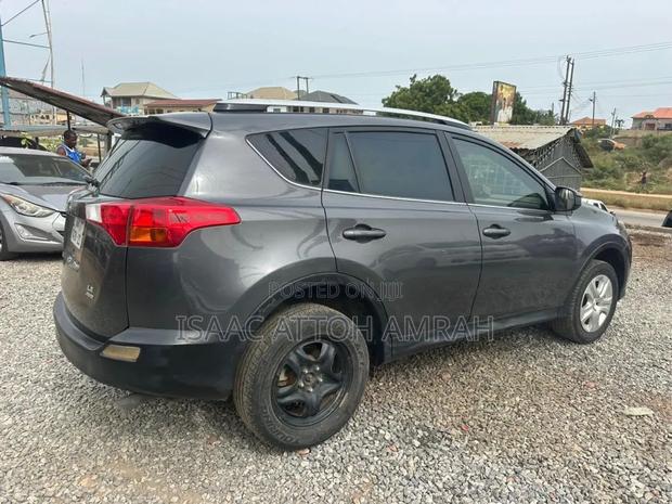 Toyota RAV4 2014