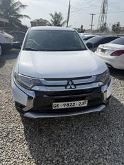 Mitsubishi Outlander 2017 White for sale