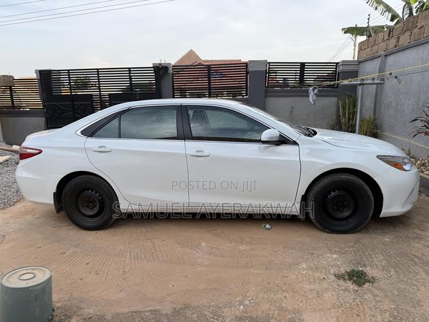 Toyota Camry 2017 White
