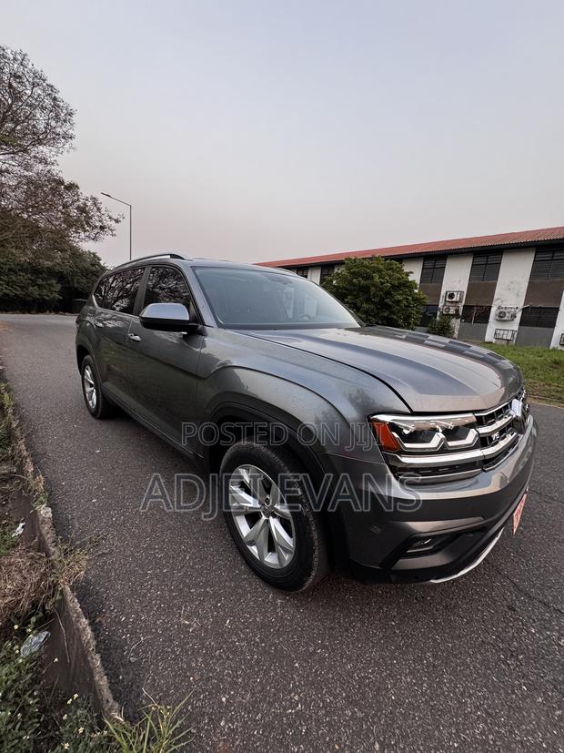 Volkswagen Atlas SE 2019 Gray