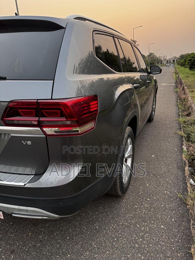 Volkswagen Atlas SE 2019 Gray