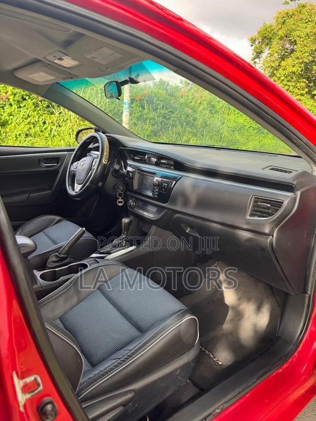 Toyota Corolla 2016 Red