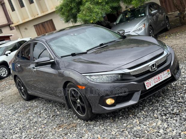 Honda Civic Touring 4dr Sedan (1.5L 4cyl) 2017 Gray