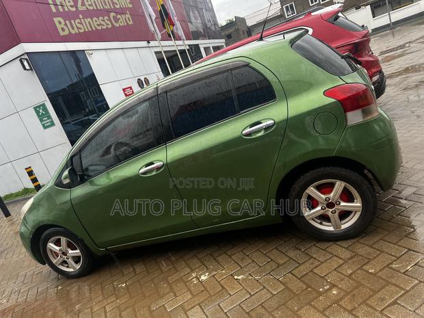 Toyota Vitz 2010 Green