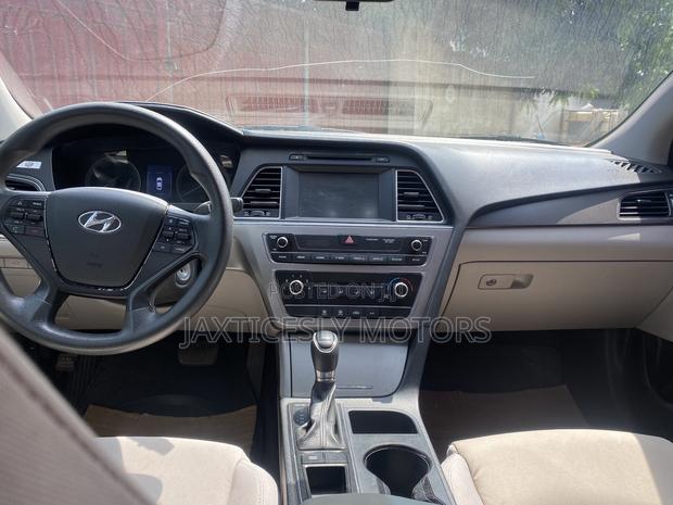 Hyundai Sonata Sport Sedan FWD (2.4L 4cyl 6A) 2016 Orange