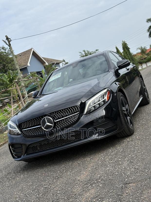 Mercedes-Benz C300 2021 Black