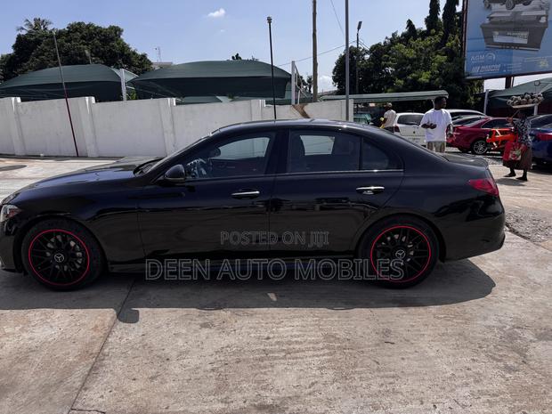 Mercedes-Benz C300 2023 Black