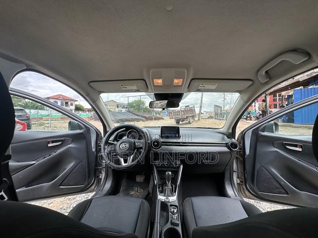 Scion iA 2015 Gray